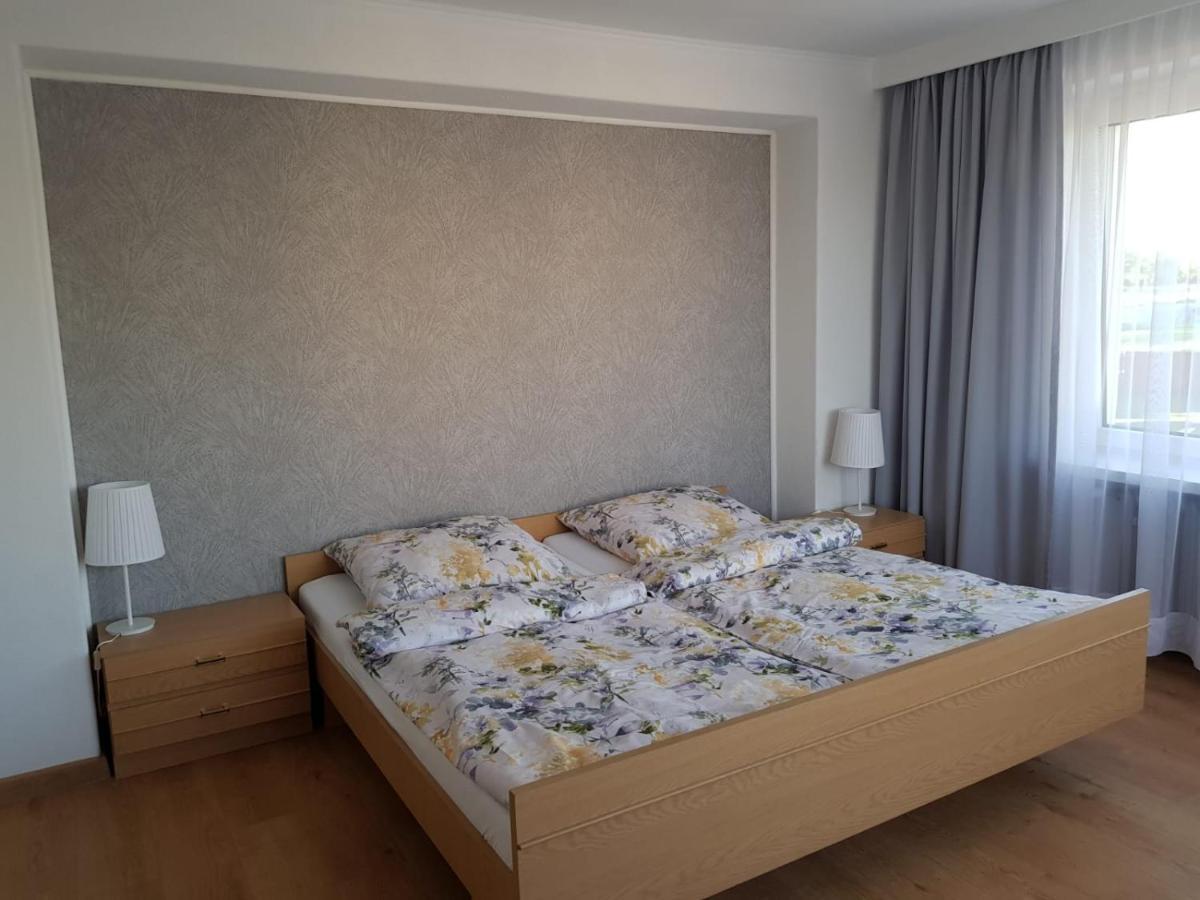 Apartament Aleksandra We Wielu Z Widokiem Na Jezioro Wiele Exterior foto